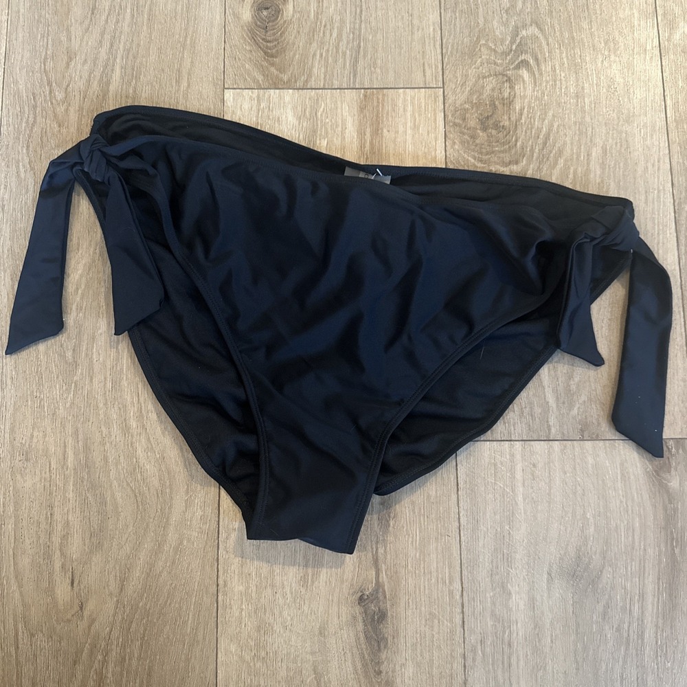 Cyn & Luca Women's Plus Size 3X Tie Sides Bikini Black Swim Bottoms Ruched Rear